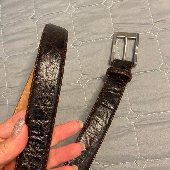 Veari alligator skin belt, 52 inch long - Picture 2 of 6